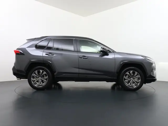Toyota RAV4 2.5 Hybrid AWD Dynamic 2024 Hybride Benzine 8