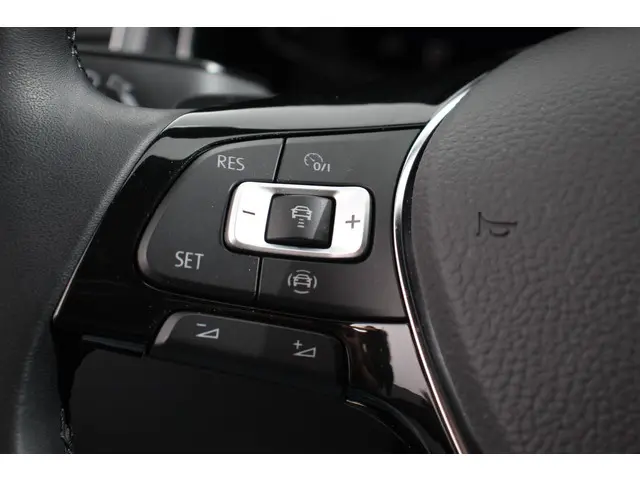 Volkswagen T-Roc 1.5 TSI Sport DSG 2022 Benzine 16