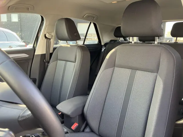 Volkswagen T-Roc 1.0 TSI/115 PK Life Edition 2024 Benzine 8