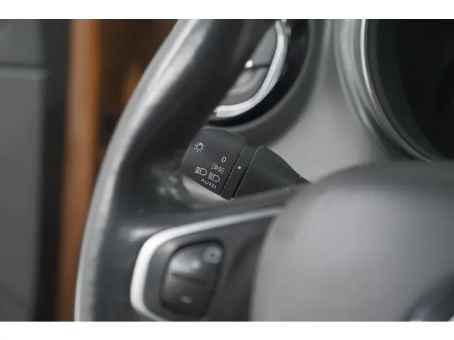 Renault Captur TCe 90 Intens 2019 Benzine 35