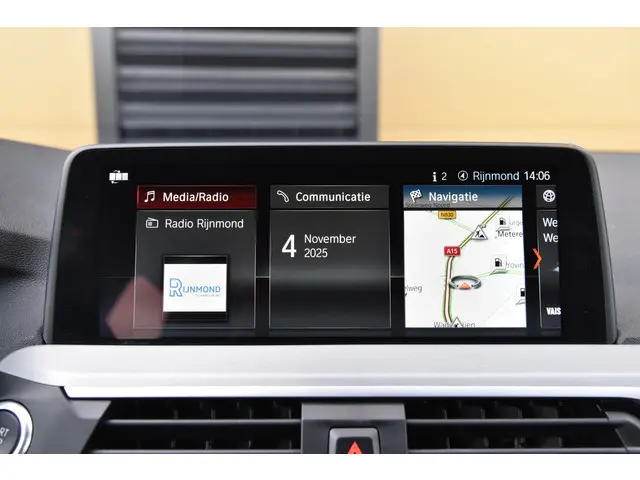 BMW X3 xDrive20i High Executive 2018 Benzine 26