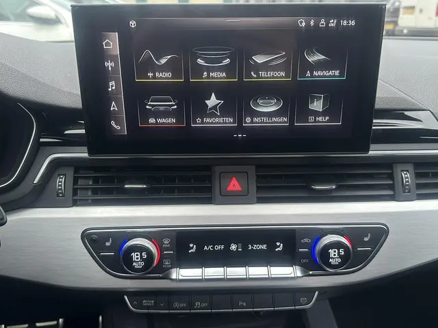 Audi A4 Avant 35 TFSI S Line / Panorama dak 2021 Benzine 20