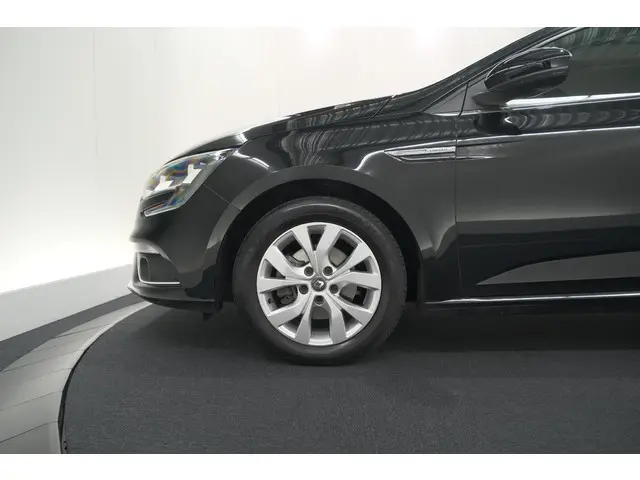 Renault Mégane Estate TCe 110 Limited 2020 Benzine 19