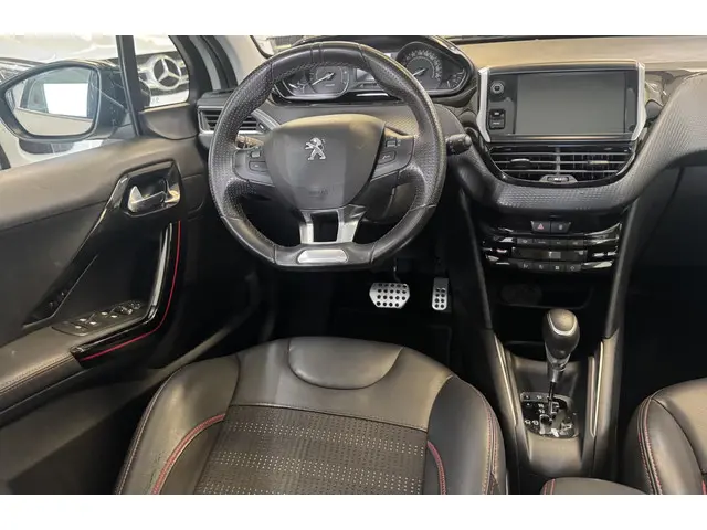 Peugeot 208 1.2 PureTech GT-Line 2019 Benzine 11