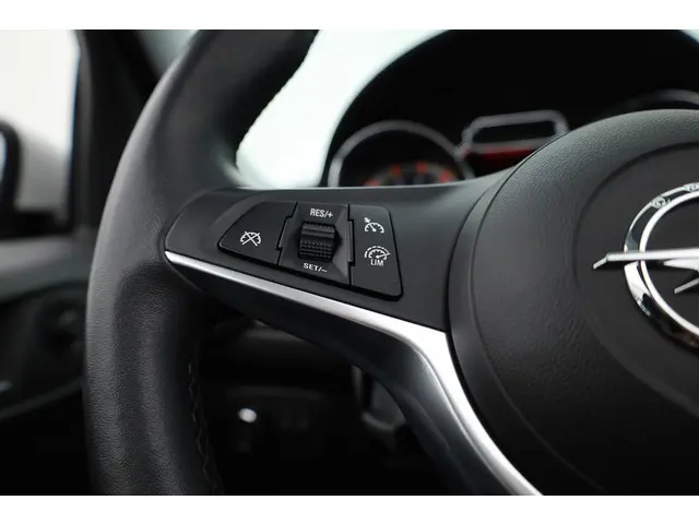Opel ADAM 1.0 Turbo Rocks 2017 Benzine 10