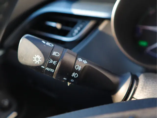 Toyota C-HR 1.8 Hybrid Dynamic 2021 Hybride Benzine 12