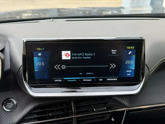 Peugeot e-2008 EV GT 2022 Elektrisch 81