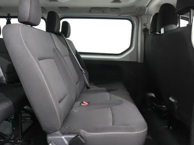 Renault Trafic Passenger 1.6 dCi Zen Energy 2019 Diesel 27