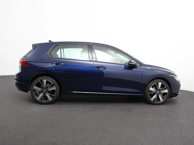Volkswagen Golf 1.0 eTSI Life Business 2023 Benzine 6