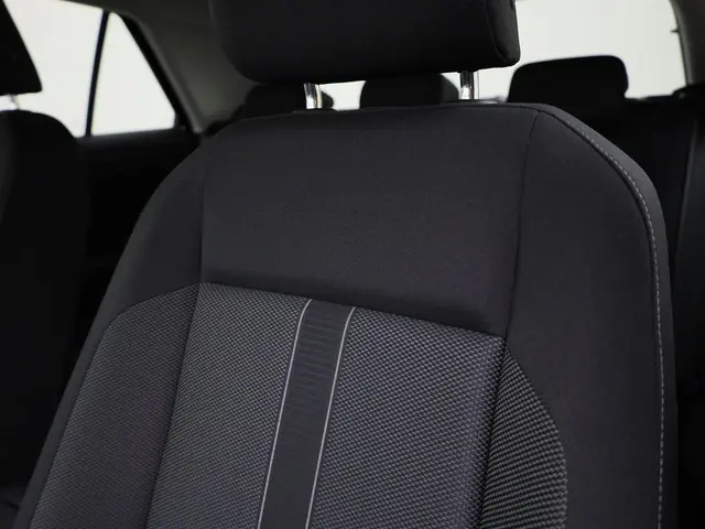 Volkswagen T-Roc 1.0TSI/116PK Life 2025 Benzine 15