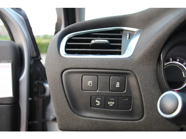 Citroën C4 1.2 PureTech 130 PK 2016 Benzine 13