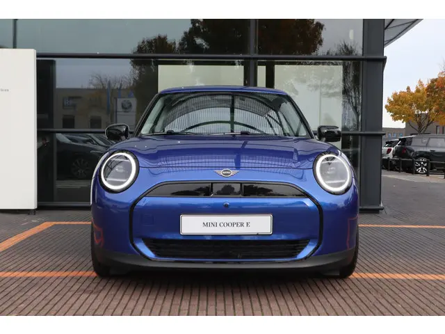 MINI Cooper Cabrio E 2025 Benzine 21