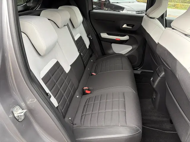 Citroën C3 1.2 Hybrid 110pk Plus 2025 Hybride Benzine 17