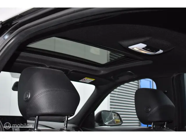 BMW 3 Serie 320i High Executive 2014 Benzine 33