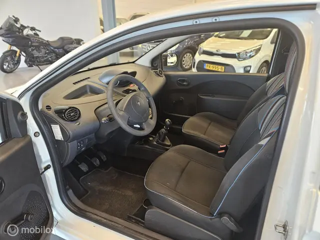 Renault Twingo 1.2 16V Parisienne 2014 Benzine 8
