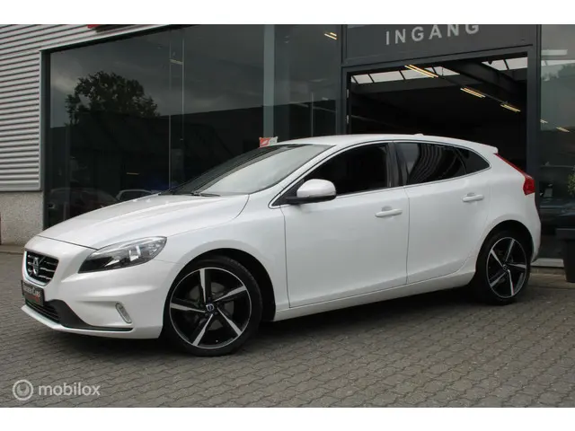 Volvo V40 3