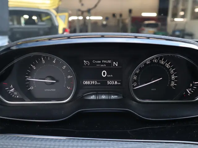 Peugeot 2008 1.2 PureTech Allure 2016 Benzine 26