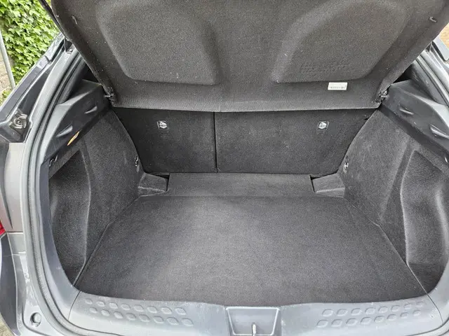 Toyota C-HR 1.2 Active 2018 Benzine 30