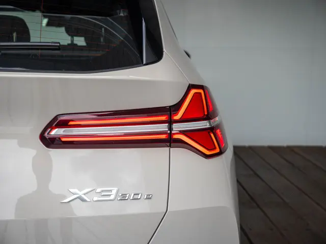 BMW X3 30e xDrive 2025 Hybride Benzine 26