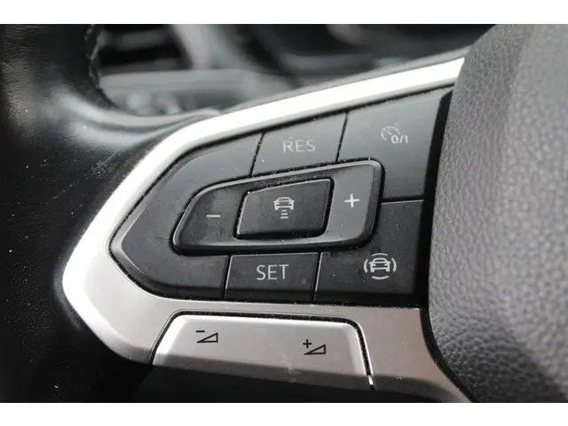 Volkswagen T-Cross 1.0 TSI Life 2020 Benzine 10