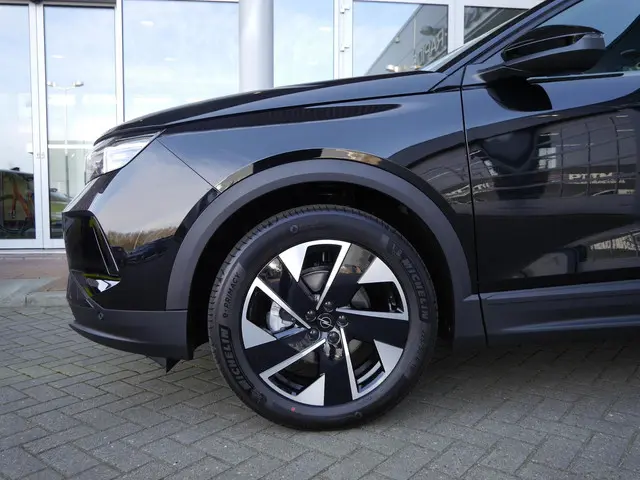 Opel Grandland 1.2 Turbo Hybrid GS 2025 Hybride Benzine 32