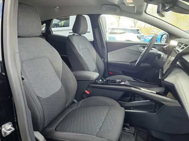 Ford Puma Gen-E 44 kWh 2025 Elektrisch 9