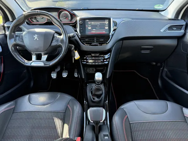 Peugeot 2008 1.2 PureTech GT-line 2016 Benzine 23