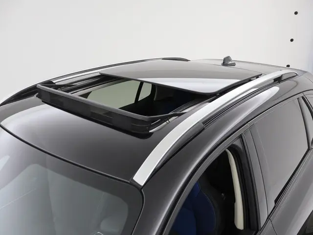 Lynk & Co 01 1.5 PHEV 262PK BLACKLINE 2022 Hybride Benzine 14