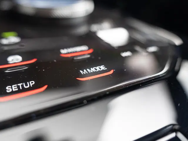 BMW M5 Sedan 2024 Hybride Benzine 42