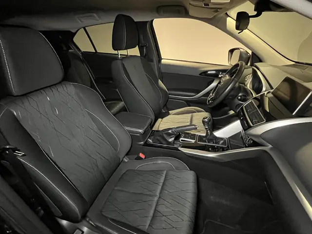 Mitsubishi Eclipse Cross 1.5 DI-T Intense 2019 Benzine 28
