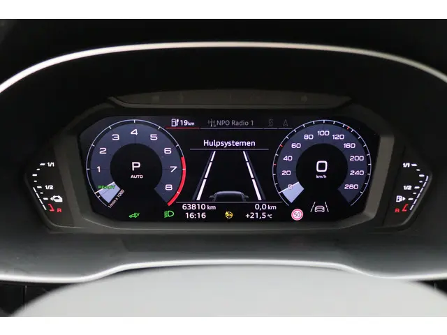 Audi Q3 45 TFSI e S edition 2021 Hybride Benzine 4