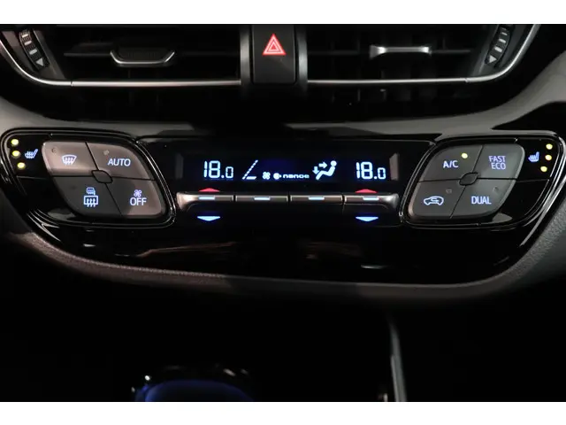 Toyota C-HR 2.0 Hybrid GR Sport 2021 Hybride Benzine 12