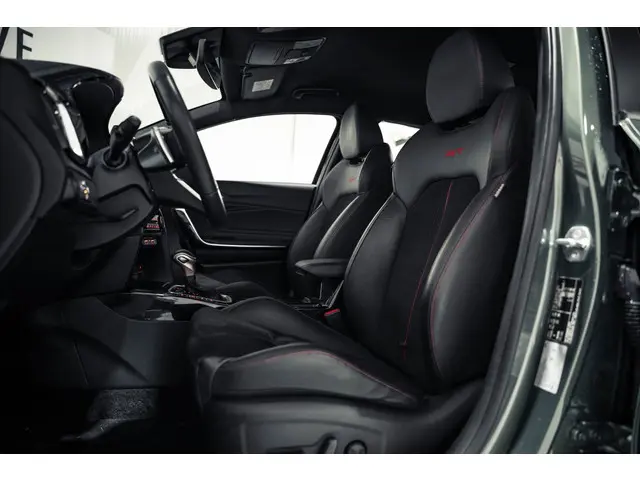 Kia Ceed 1.6 T-GDi GT 2023 Benzine 21