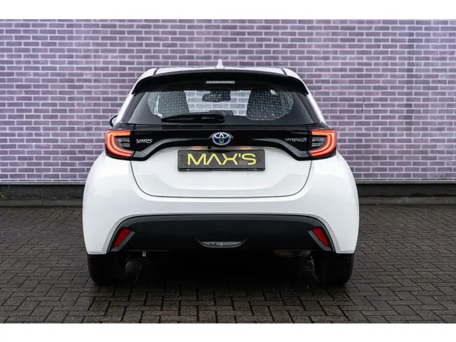 Toyota Yaris 1.5 Hybrid Dynamic 2022 Hybride Benzine 15