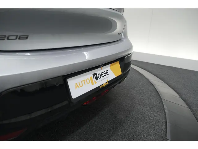 Peugeot 208 PureTech 100 GT 2024 Benzine 26