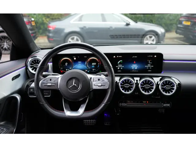 Mercedes-Benz CLA 250 e MAGNO AMG 2022 Hybride Benzine 14