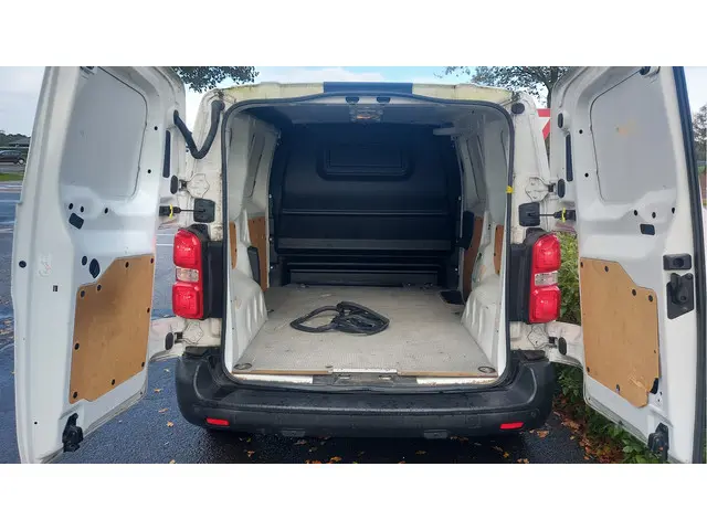 Toyota ProAce Compact 1.6 D-4D Cool Comfort 2018 Diesel 11