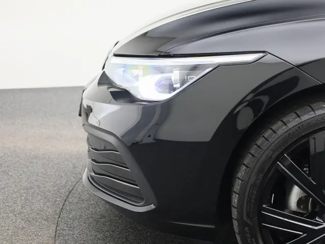 Volkswagen Golf 1.0TSI/110PK Life 2024 Benzine 27