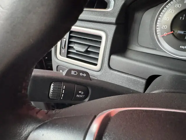 Volvo V70 1.6 T4 Summum 2013 Benzine 30