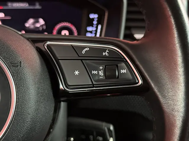 Audi A1 Sportback 25 TFSI S Line 2020 Benzine 32