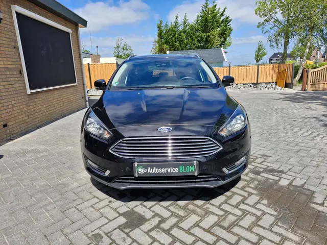 Ford Focus Wagon 1.0 Titanium Edition 2015 Benzine 2