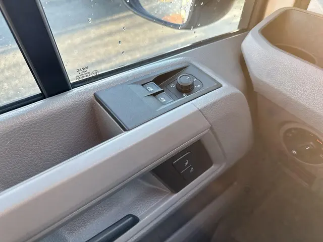 Volkswagen Crafter 35 2.0 TDI L3 2024 Diesel 23