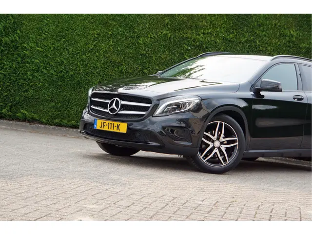 Mercedes-Benz GLA GLA 180 Ambition Night 2016 Benzine 35