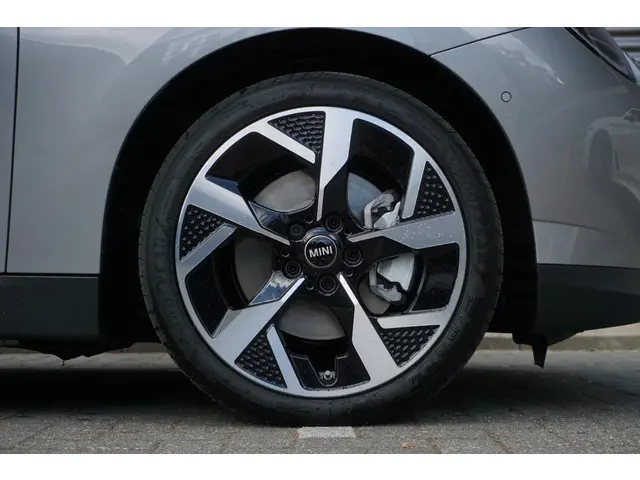 MINI 3-Deurs Cooper E 2025 Elektrisch 6