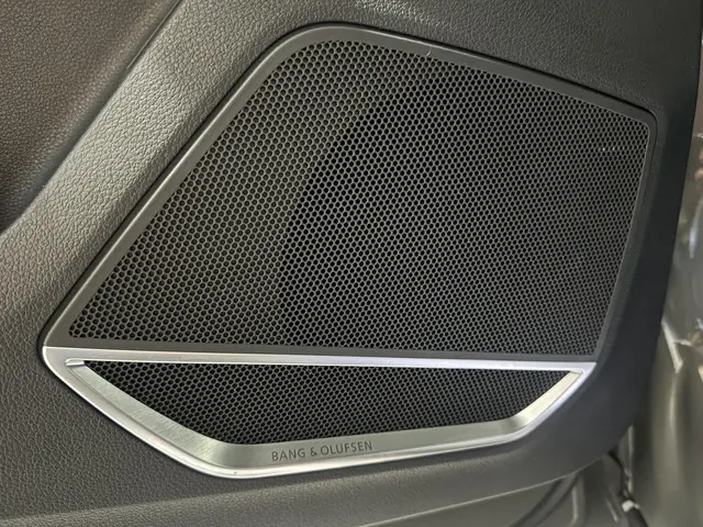 Audi Q3 45 TFSI e S edition 2021 Hybride Benzine 19