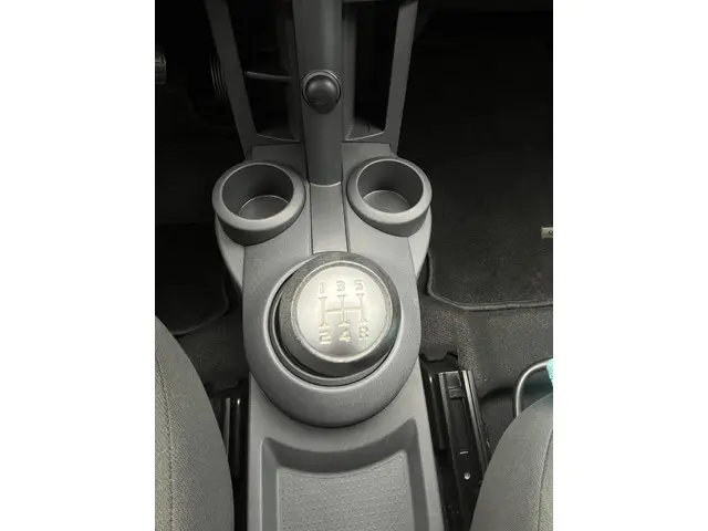 Mitsubishi Colt 1.1 Edition One 2012 Benzine 12