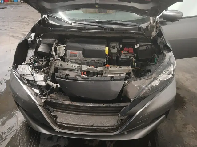 Nissan Leaf Tekna 40 kWh - Frontschade 2018 Elektrisch 36