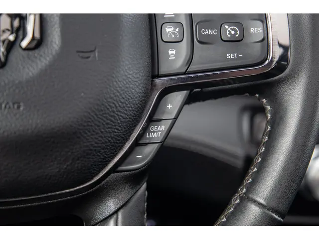 Dodge Ram 1500 5.7 V8 4x4 Crew Cab Limited 2024 Benzine 34