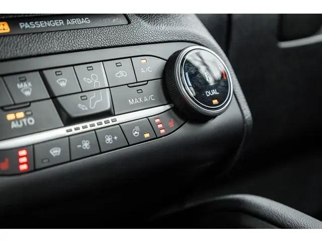 Ford Kuga 2.5 PHEV ST-Line 2023 Hybride Benzine 53