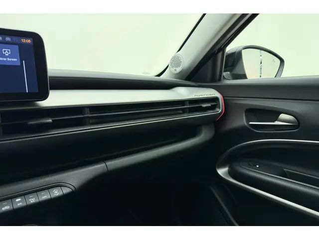 Jeep Avenger 1.2 e-Hybrid Summit 2025 Hybride Benzine 29